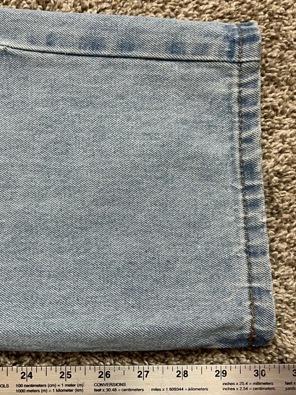 Levi's 550 Relaxed Fit Light Stonewash Denim Jeans Size 36x30 Casual Dad Jeans